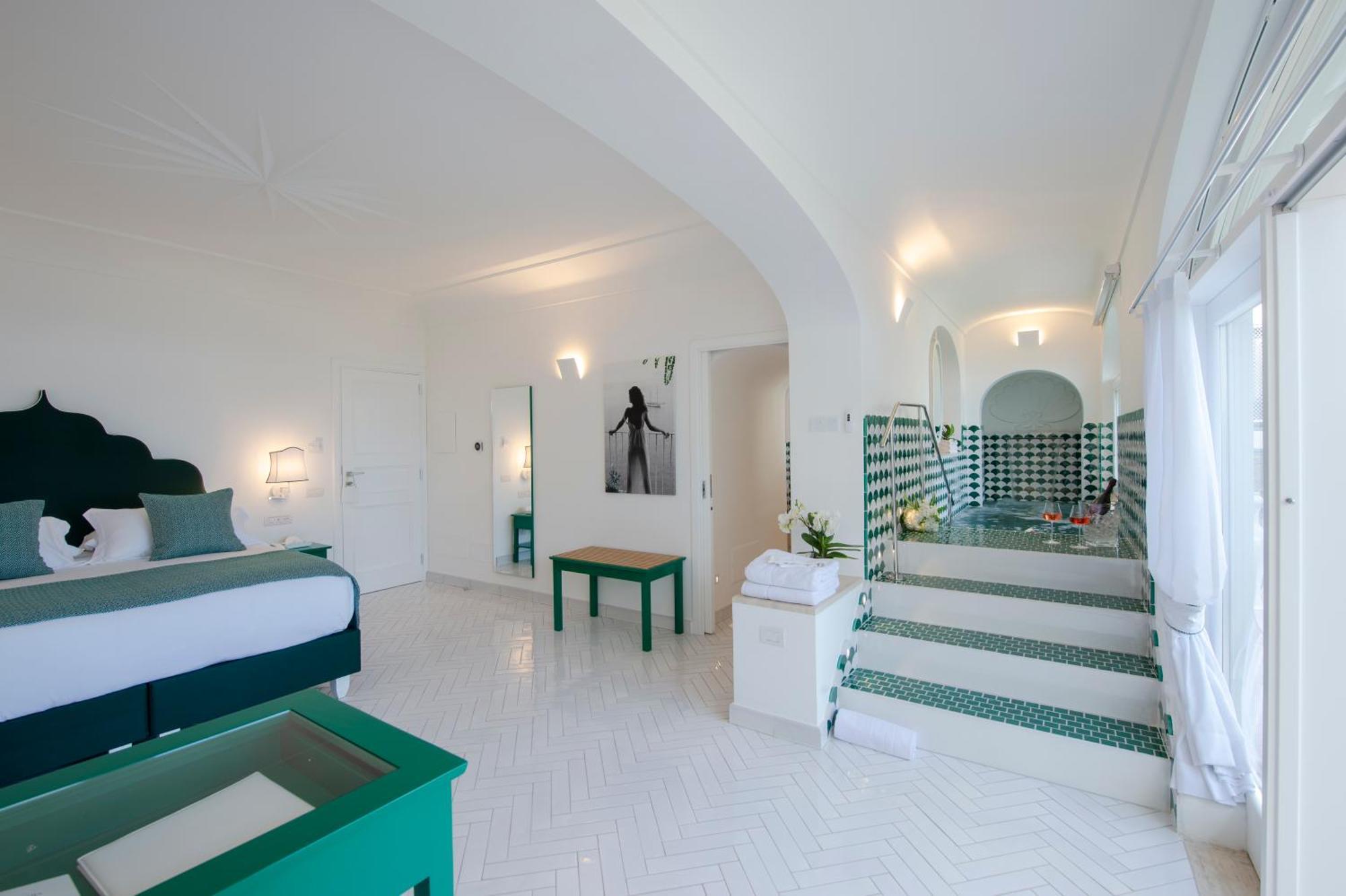 Villa Francesco Luxury Suites Positano Exterior photo